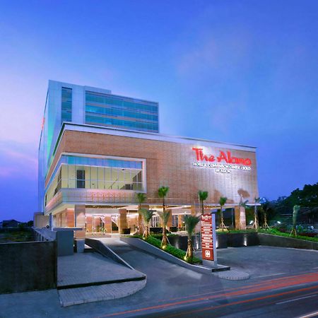 ดิ อาลานา โฮเทล แอนด์ คอนเวนชั่น เซ็นเตอร์ โซโล บาย แอสตัน Hotel Surakarta  ภายนอก รูปภาพ