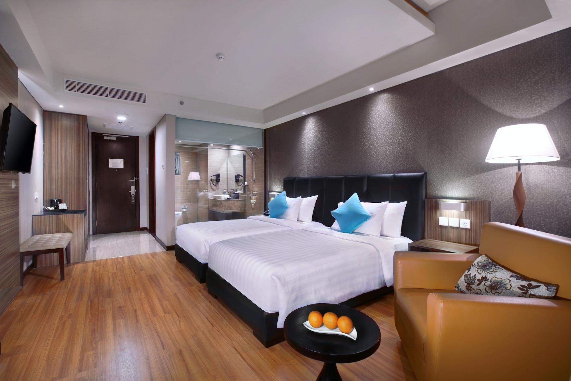 ดิ อาลานา โฮเทล แอนด์ คอนเวนชั่น เซ็นเตอร์ โซโล บาย แอสตัน Hotel Surakarta  ภายนอก รูปภาพ