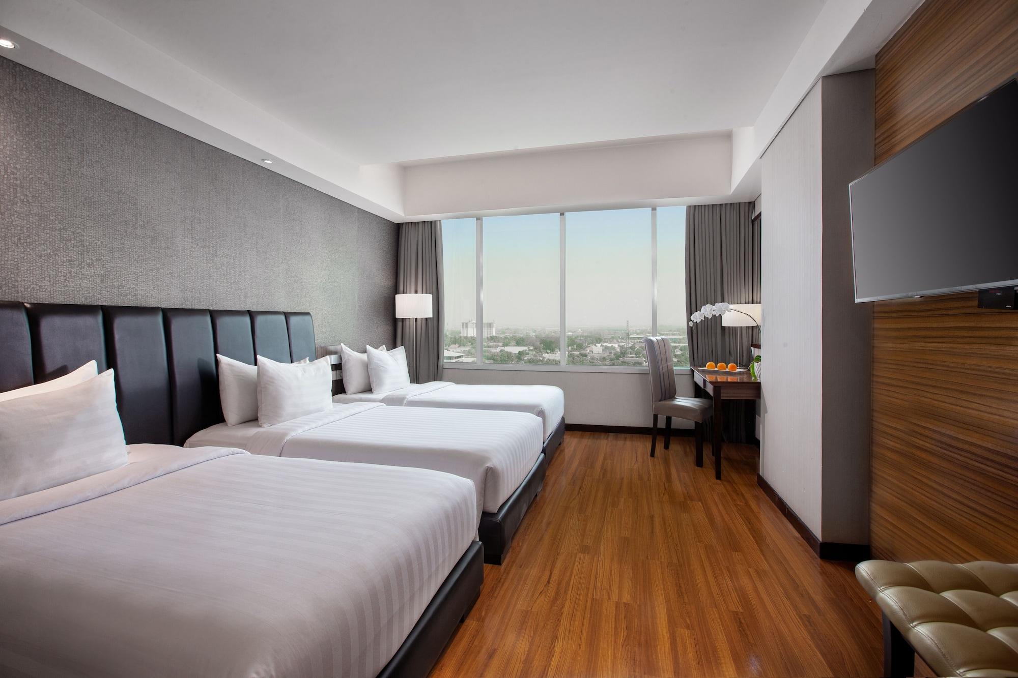 ดิ อาลานา โฮเทล แอนด์ คอนเวนชั่น เซ็นเตอร์ โซโล บาย แอสตัน Hotel Surakarta  ภายนอก รูปภาพ