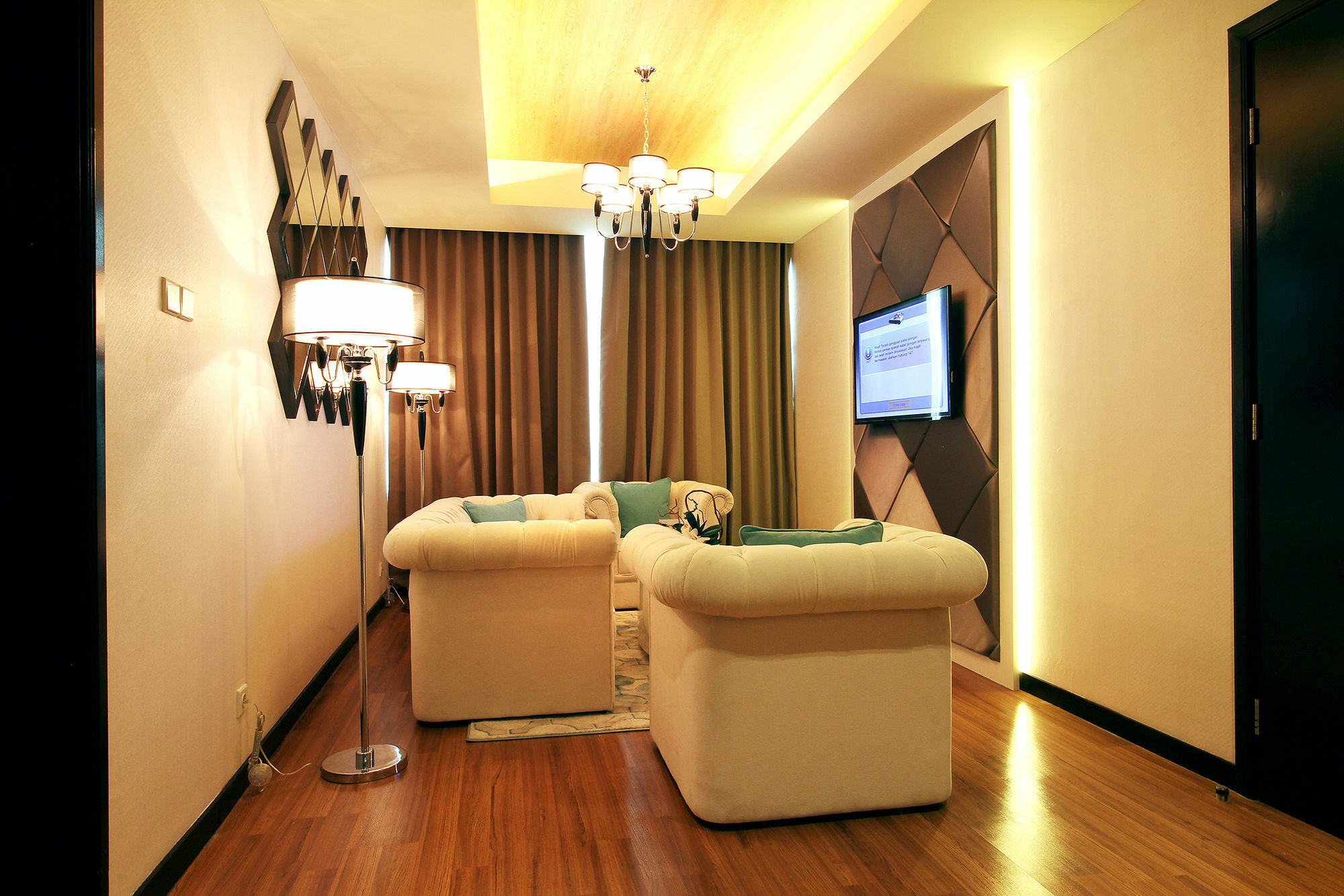 ดิ อาลานา โฮเทล แอนด์ คอนเวนชั่น เซ็นเตอร์ โซโล บาย แอสตัน Hotel Surakarta  ภายนอก รูปภาพ
